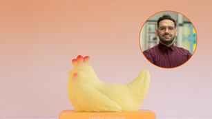 Cuánto cuestan los huevos de Pascua que vende Damián Betular.