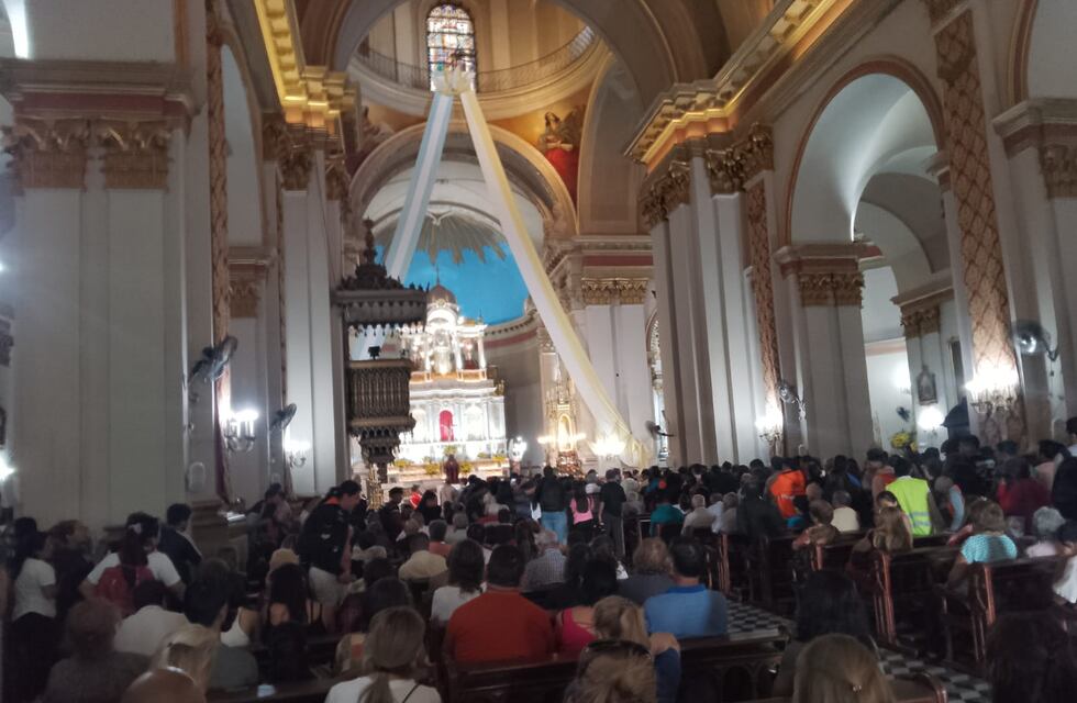 Miles de peregrinos se congregan por la Fiesta de la Virgen del Valle