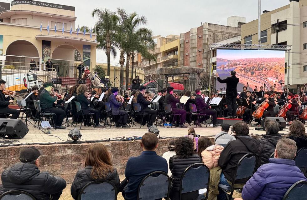 “Entre Montañas”: música y danza emocionaron en los Jardines Municipales de Villa Carlos Paz