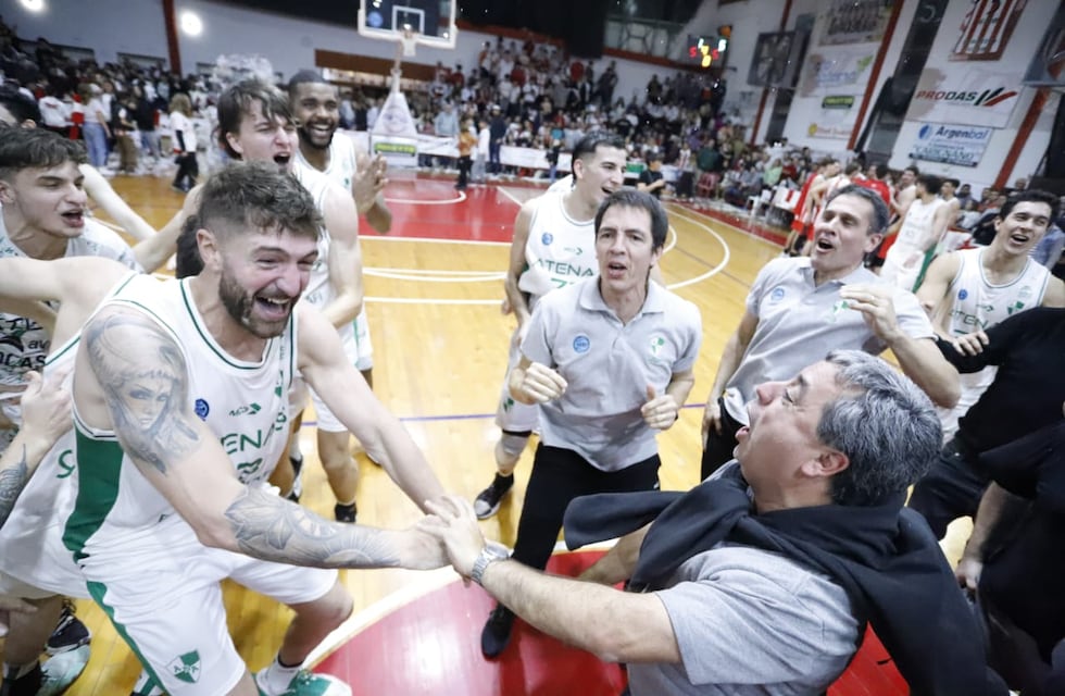 Sportivo Suardi lo dejó escapar y Atenas forzó un quinto juego en Córdoba