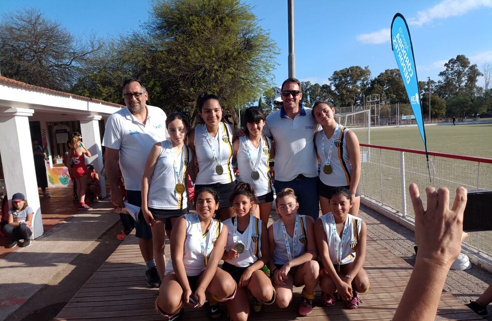 El equipo de Hockey del San Miguel Sub -14 hizo un gran torneo en los Córdoba Juega en la Capital Provincial