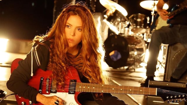 Shakira marca tendencia en el mundo de la moda.