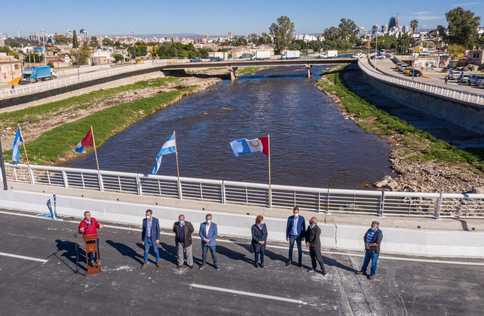 Quedó inaugurado el nuevo puente Sargento Cabral