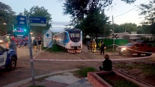 Choque entre el Tren de las Sierras y un auto en Córdoba.