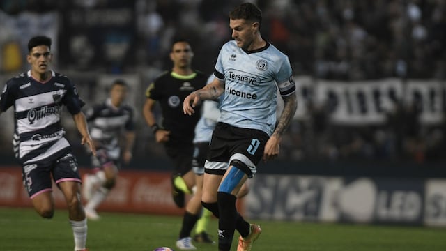 El Pirata en acción, en el cotejo ante Quilmes por la fecha 25 de Primera Nacional. (Federico López Claro / La Voz).