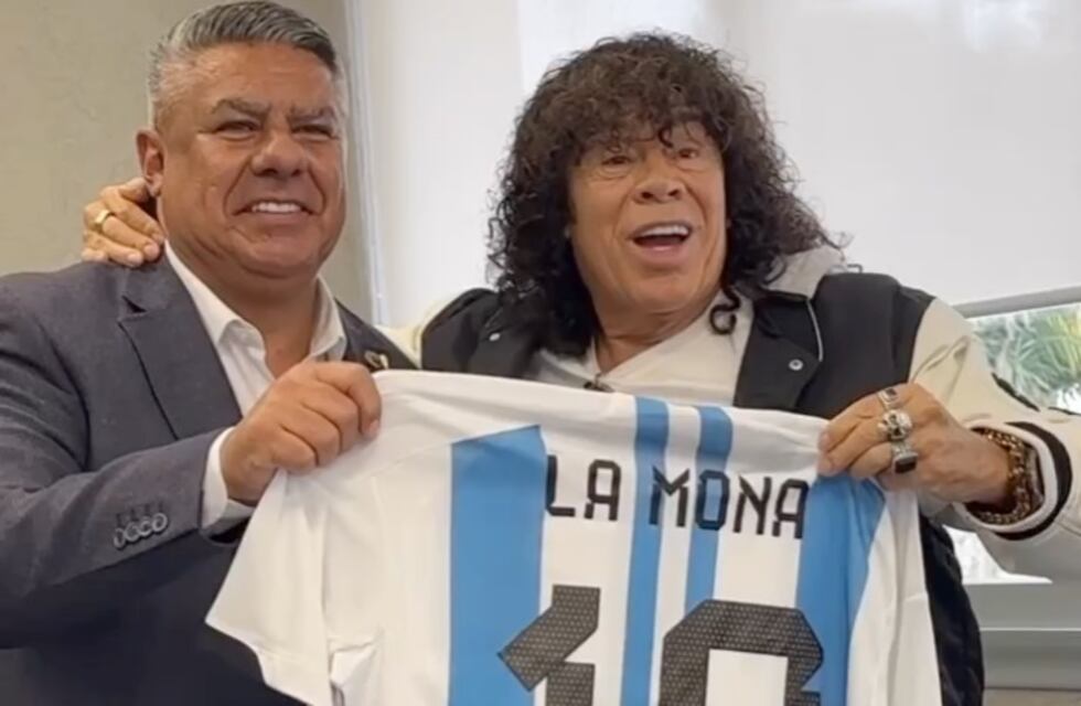 La Mona fue recibido con todos los lujos por el Chiqui Tapia, en el predio de la AFA