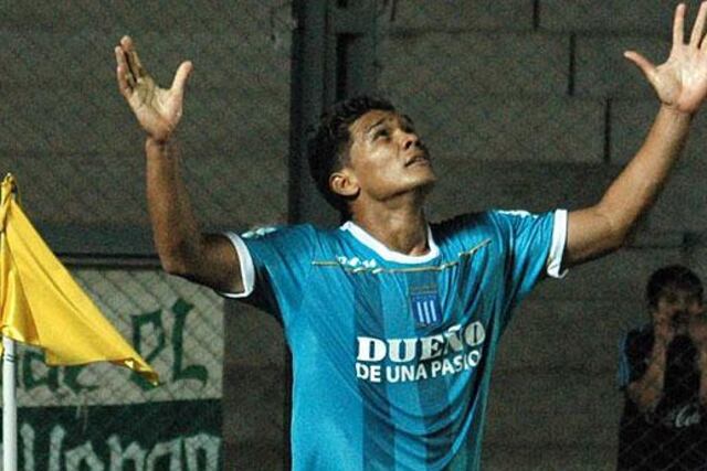 Teo Gutiérrez y un episodio inédito en el fútbol (Foto: Télam).