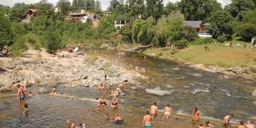 ID:4830236 Tala Huasi
fotos desde el puente que une Icho Cruz con Tala Huasi
turismo turistas temporada de verano
santiago berioli