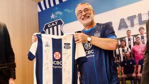 Quién es Julio Glinternick Bitelli, el embajador de Brasil en Argentina.