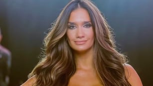 Momi Giardina mostró el look que casi la deja afuera del Vaticano.