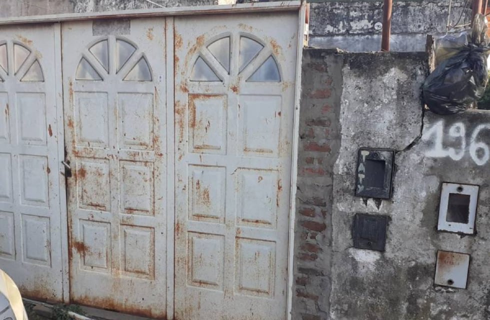 Crimen en la zona norte de Rosario: abrió la puerta de su casa y lo balearon