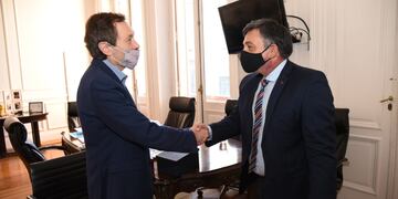 El Presidente Municipal de Concepción del Uruguay junto a Gustavo Béliz.