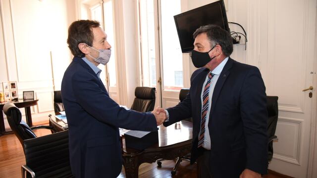 El Presidente Municipal de Concepción del Uruguay junto a Gustavo Béliz.