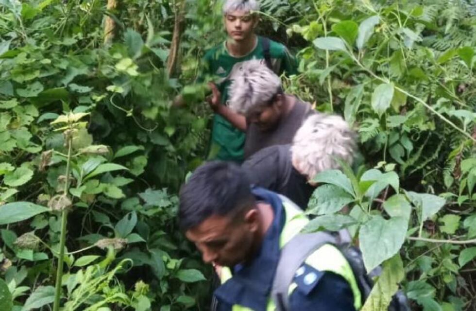 Rescate exitoso en el cerro San Javier: tres jóvenes fueron hallados sanos y salvos