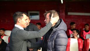 Guillermo Farré y un mentor en su carrera, Ricardo Zielinski. Claves en el histórico ascenso de Belgrano ante River.