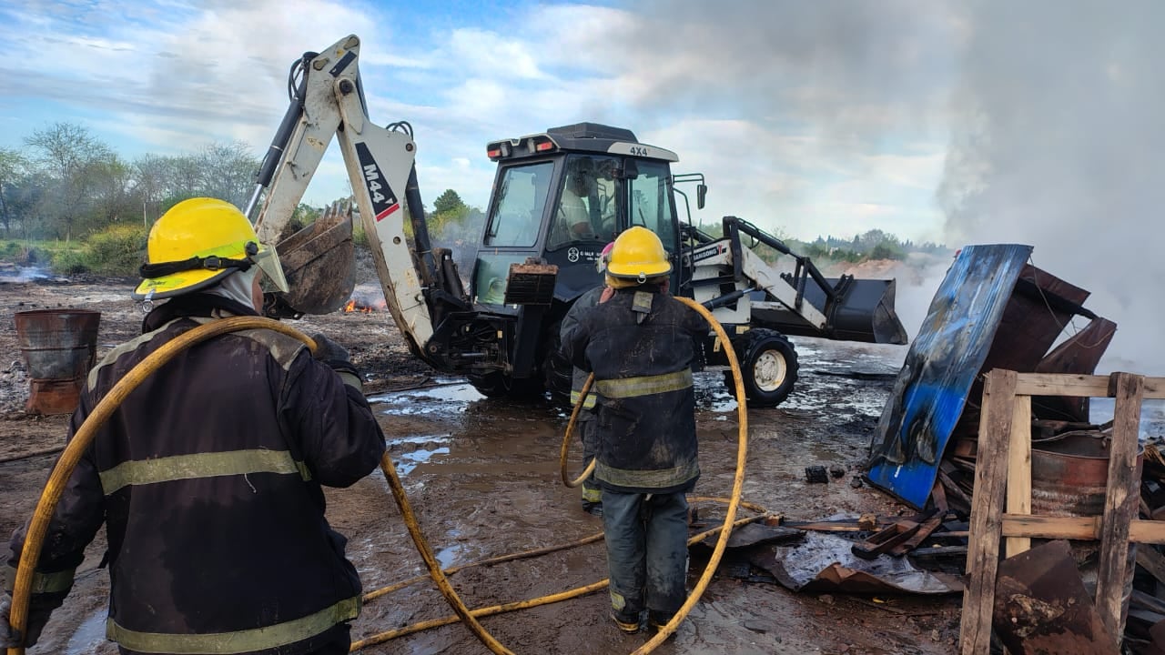 Imponente incendio en Gualeguaychú