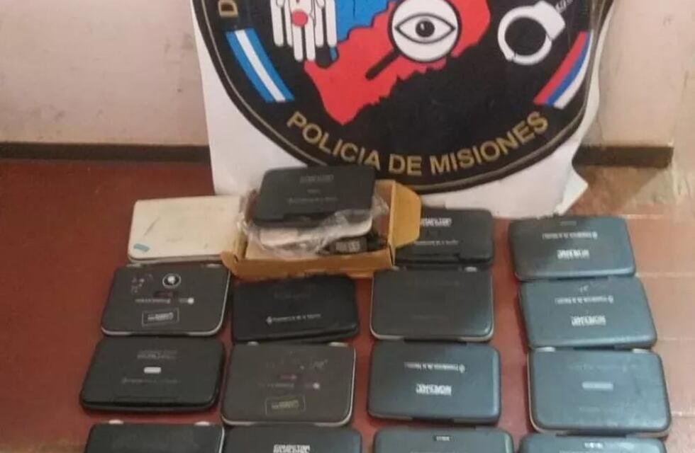 Más de 20 netbooks de dudosa procedencia fueron incautadas en Posadas