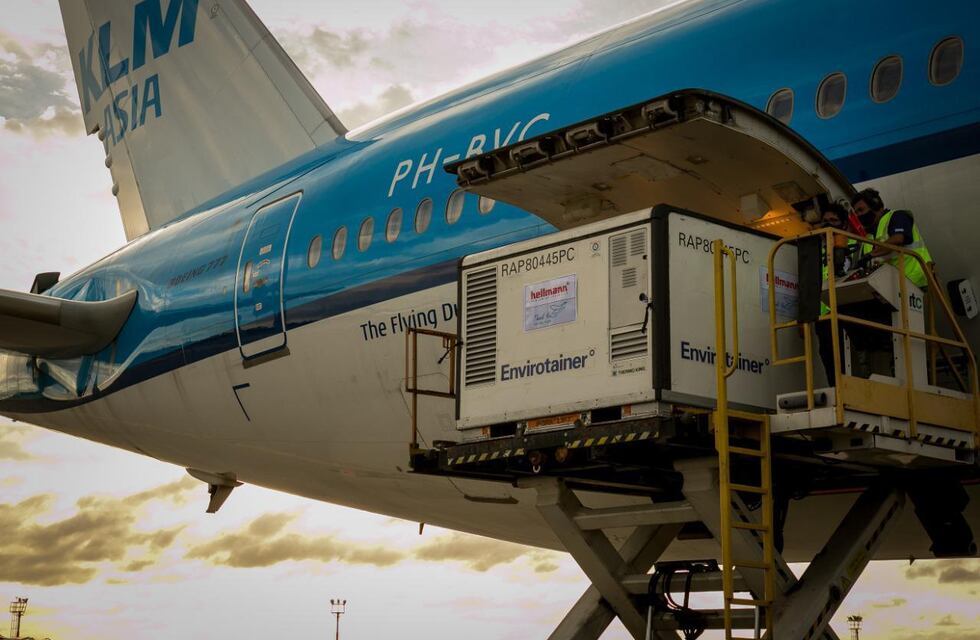 Siguen llegando vacunas: 96 mil dosis de Sinopharm arribaron al país