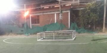 Este es el arco de fútbol que cayó sobre el pequeño Hilario, provocándole la muerte.