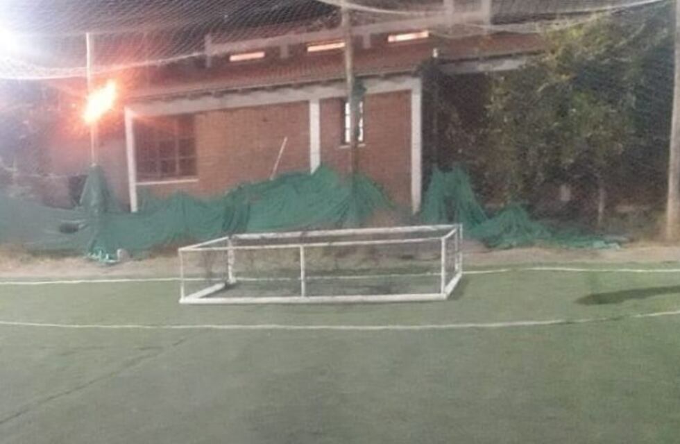 Tragedia en Barreal: un arco de fútbol cayó sobre un niño de 4 años y lo mató en el acto