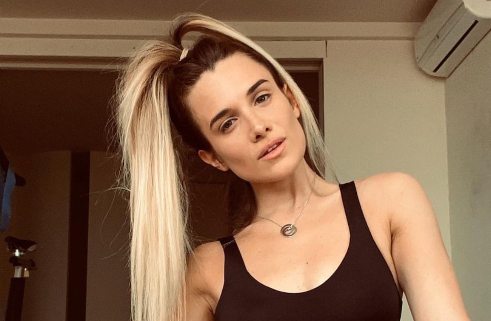 Camila Homs se probó un look total black súper sensual y conquistó las redes