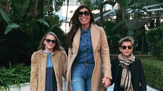 Flor de la V con sus hijos