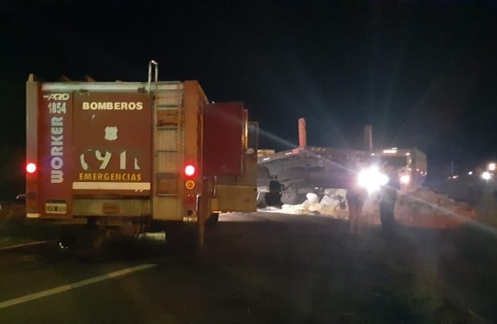 Lo buscaban por abusar de la nieta y cuando escapaba de la familia, murió en un choque frontal con un camión