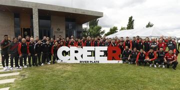 La foto con el plantel que se sacó Marcelo Gallardo en la despedida de River.