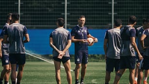 Tras dirigir en la Reserva y en la Primera de Talleres, el "Tino" Ribonetto dirigirá por primera vez en el exterior (Prensa Talleres)