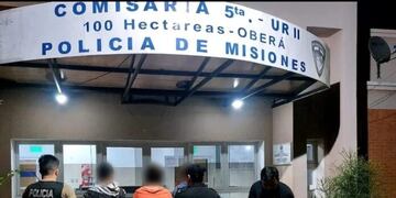 Insólito hecho en Oberá: fingió que le robaron el celular y quedó detenido junto con el presunto ladrón.