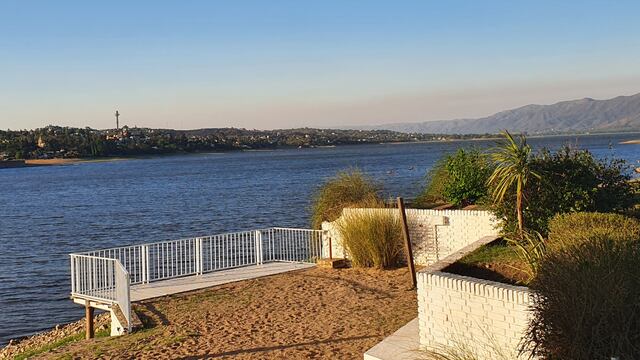 Una de las tantas jornadas soleadas en esta primavera 2020 en Carlos Paz. (Foto: VíaCarlosPaz).