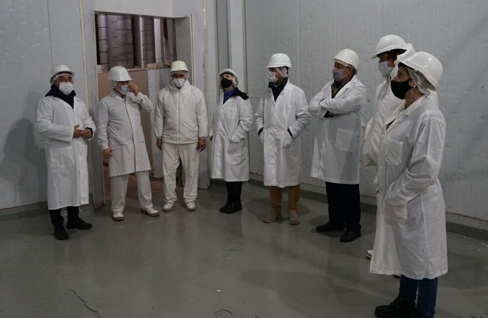 El Intendente Carlos Sánchez visitó las instalaciones del Frigorífico Anselmo