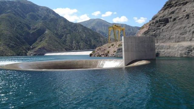 Se realizará la apertura de compuertas en el Descargador de Fondo del Dique Potrerillos para bajar su nivel.