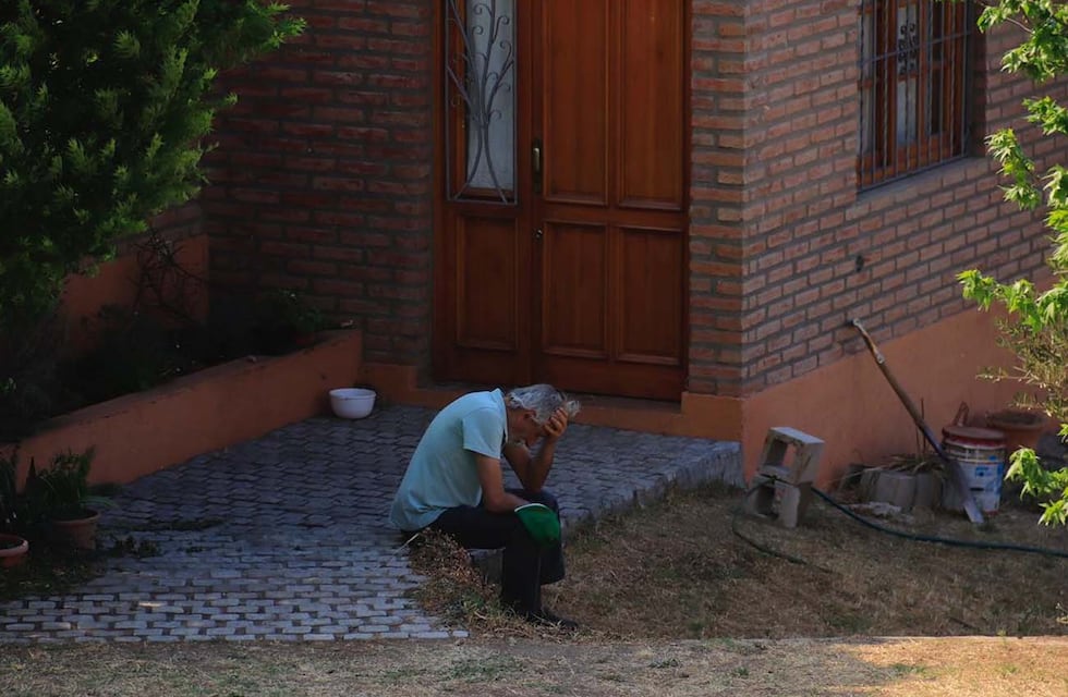 Icho Cruz: el fuego arrasó con una vivienda y se suspendieron las clases