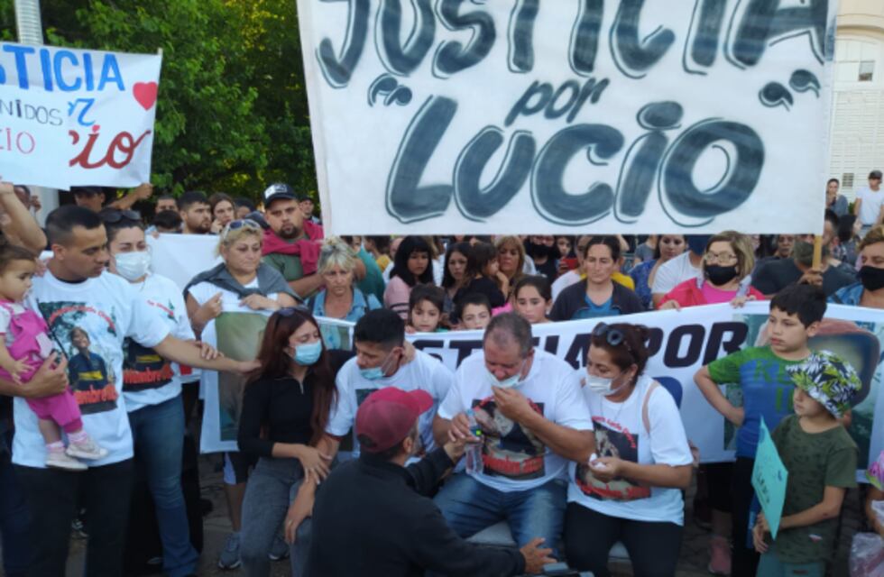 Trasladaron a las acusadas por el asesinato de Lucio Dupuy luego del ataque a la comisaría
