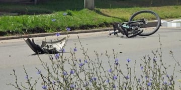 Denunciaron la presencia de un paragolpes frontal en la zona del siniestro fatal en Colonia Caroya.