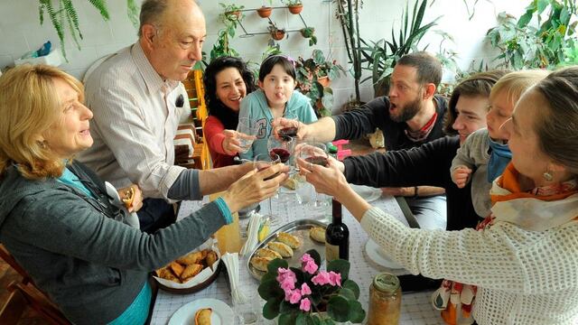 Podrán reunirse hasta 20 personas en Santa Fe. (Javier Ferreyra / Archivo)
