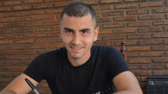 El atacante de 20 años firmó su vínculo con la institución hasta diciembre de 2024.