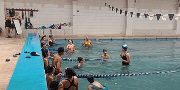 Comenzaron las clases de la escuela gratuita de Natación del Municipio