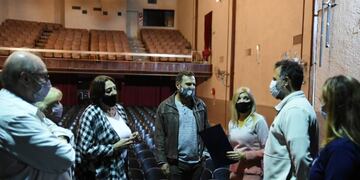 Entregaron un aporte económico al Teatro Lasserre