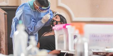 Argentina informó que en las últimas 24 horas se detectaron 98.146 nuevos casos y 142 muertes.