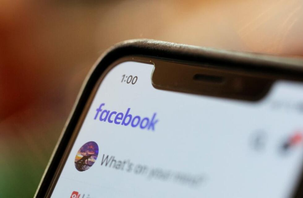 Compró un celular por Facebook, lo fue a buscar y lo balearon