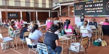25 mujeres participaron del taller dictado por el artista, Horacio Callandrielo