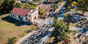 Con un desfile patrio y nuevas obras, la comunidad celebró su aniversario número 199 con la presencia del gobernador y autoridades locales.