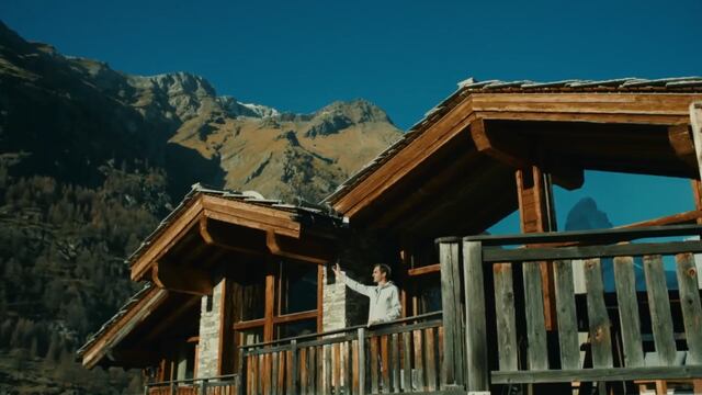 La respuesta del embajador de Suiza a Sabina Frederic con un video de Roger Federer y Robert De Niro. (Captura de pantalla)