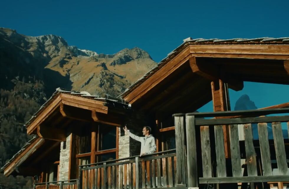 El embajador de Suiza le respondió a Sabina Frederic con un video de Roger Federer y Robert De Niro