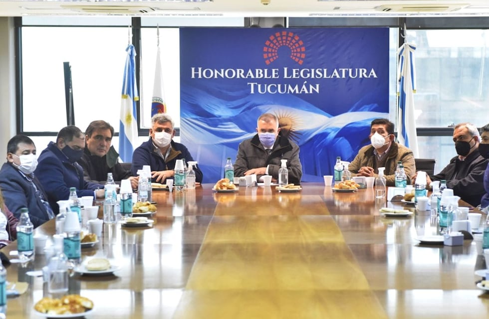 Jaldo se reunió con referentes de las comunas de Santa Lucía y El Manantial