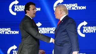 Charlie Kirk junto a Donald Trump