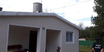 Los vecinos de barrio El Bosque en Salsipuedes aseguran no haber visto signos de violencia en la casa de Margarita Sánchez. (La Voz)