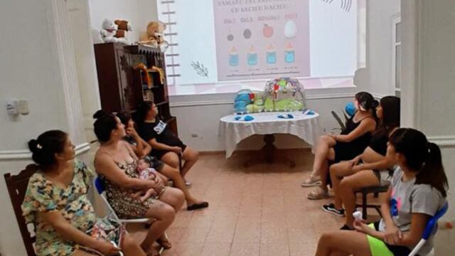 Taller denominado “Embarazo y lactancia”, coordinado y dirigido por la Debora Kuschnir.